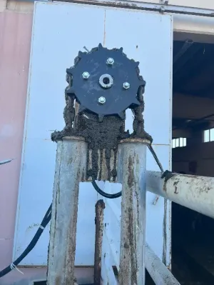Manure Scraper - 10